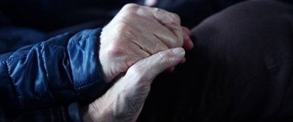 فيديو- كيف يتعامل الأطباء مع مرضاهم الذين أوشكوا على الرحيل؟!
