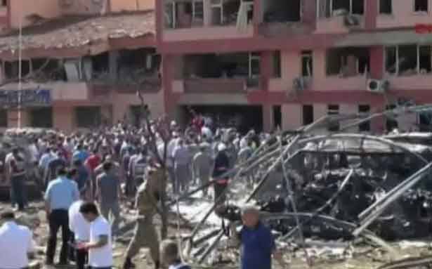 مقتل 7 واصابة 224 بهجومين على الشرطة التركية