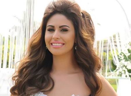 صورة ابنة مي سليم في غرفة العمليات وتعليق حزين من الأخيرة