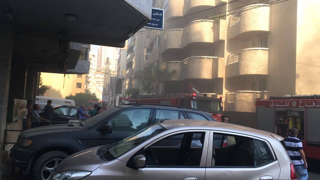 بالصور:  حريق هائل في الاشرفية