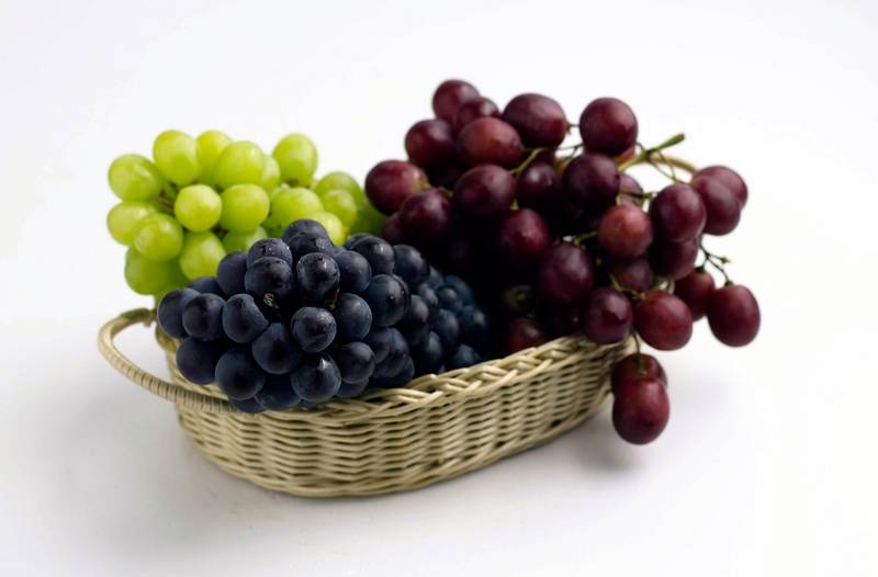 تعرّف على فوائد العنب