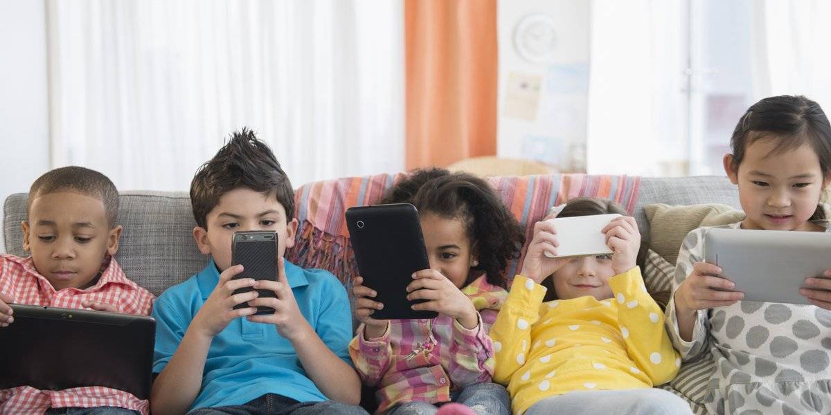 فيديو- كيف تربح المال باستخدام طفلك لهاتفك المحمول؟