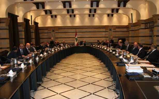 لا استقالة من الحكومة والاعتكاف اذا ايده حزب الله