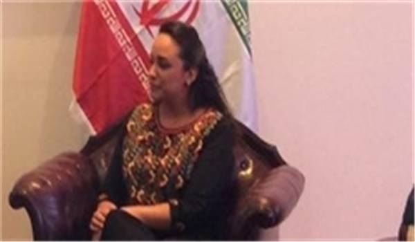 رئيسة برلمان الاكوادور: سنبقى دوما الى جانب الشعب الايراني
