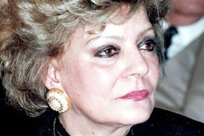 فيديو وصور لـ نادية لطفي من داخل غرفتها في المستشفى