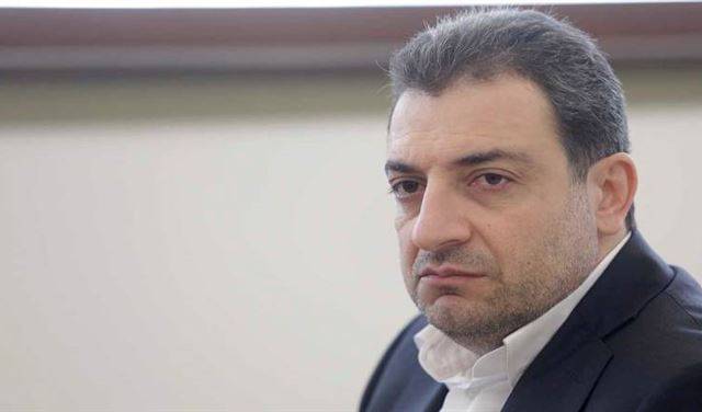 ابتز المواطنين.. فمنعه ابو فاعور من دخول الوزارة!