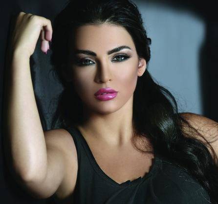 صورة قمر “العارية” تماماً  تشعل مواقع التواصل