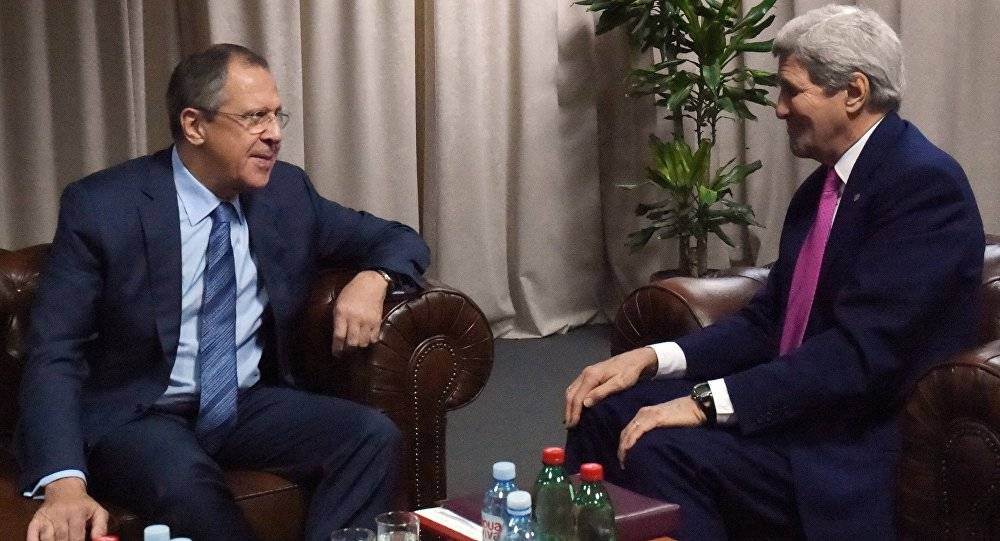 لافروف وكيري يناقشان في جنيف إمكانية التعاون العسكري في سوريا