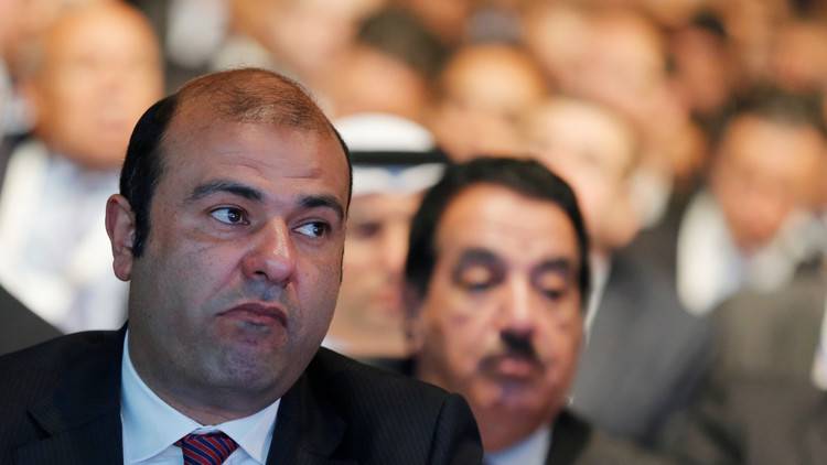 أسرار إطاحة وزير مصري على خلفية قضية فساد كبرى