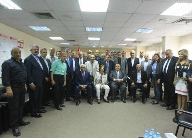 إجتماع لعدد من رؤساء بلديات المتن لبحث ازمة النفايات ببرج حمود