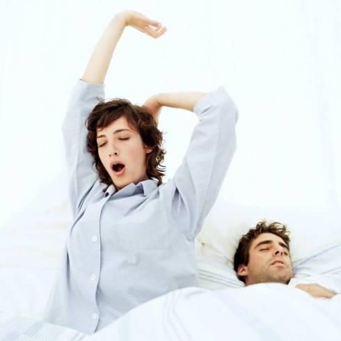 أمور لا تتوقّعينها تزيد إعجاب زوجك بك!!