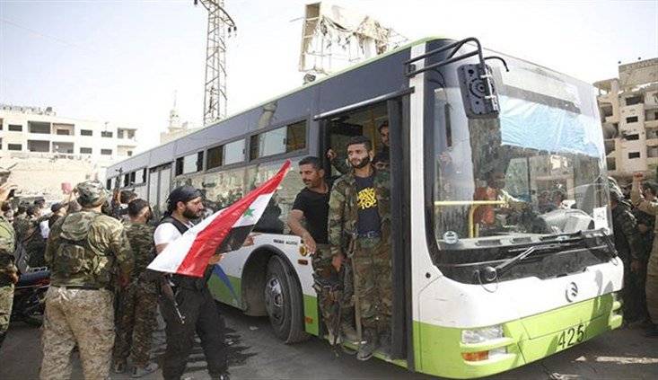 بالصورة - هذا ما فعله المسلحون خلال انسحابهم من داريا