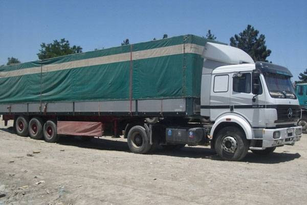 زحمة سير خانقة من جل الديب الى الكرنتينا بسبب تدابير أمنية خاصة بالشاحنات الداخلة الى المرفأ