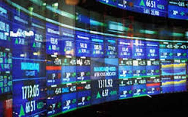 صعود الدولار وسط تعاملات مُتقلّبة مع تركيز المستثمرين على تعليقات «الفيدرالي» حول الفائدة
خام برنت يُواصل تراجعه الى 49.36 دولاراً للبرميل
رغم إشارات التوافق بين طهران و«أوبك»