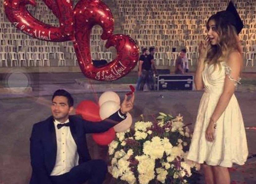 في الجامعة العربية في بيروت أغرما... وفي التخرج طلب يدها!