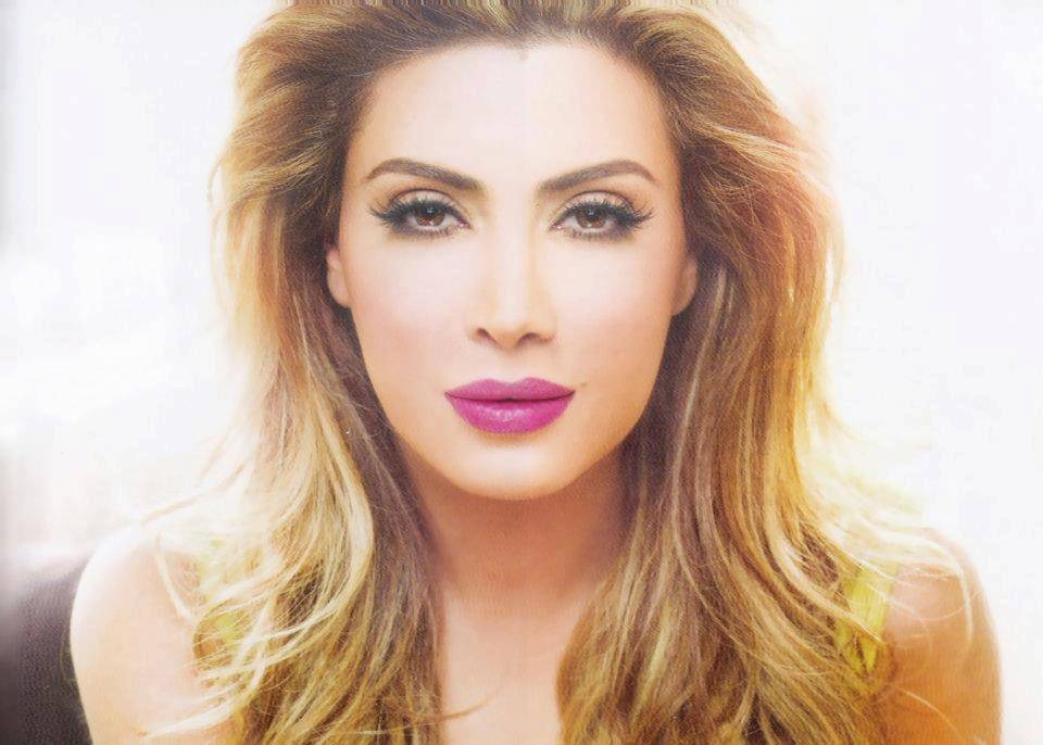 بالصور: ما سرّ حذاء نوال الزغبي؟
