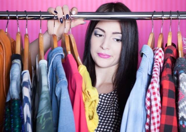 ضعي أكياس الأرز في خزانة ملابسك.. لن تتخيّلي النتيجة المدهشة!