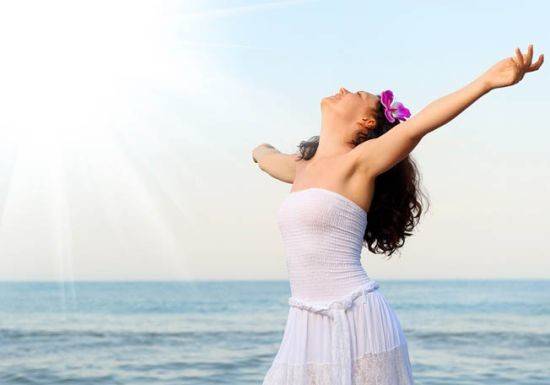 بهذه التمارين.. تتخلّصين من ترهل الزنود