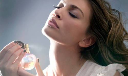 إتّبعي هذه الصائح عندما تريدين تغيير عطرك