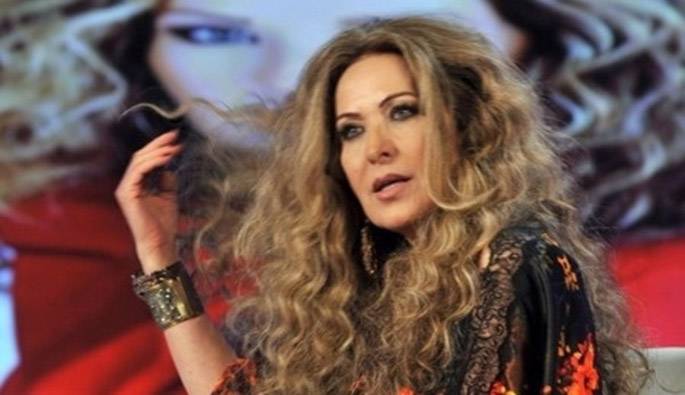 رغدة تكشف عما حلّ بنجوميتها بسبب دفاعها عن الرئيس الأسد