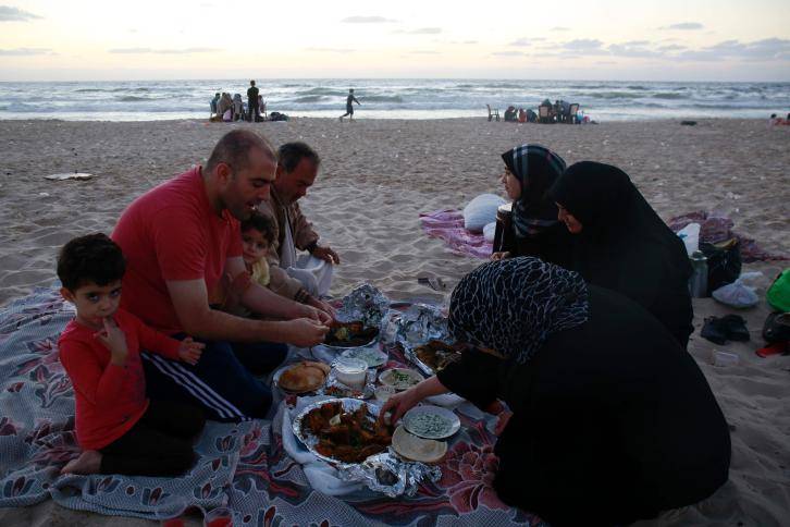 "ما تسبحوا بعد الأكل"... مفهوم صحيح أو خاطئ؟