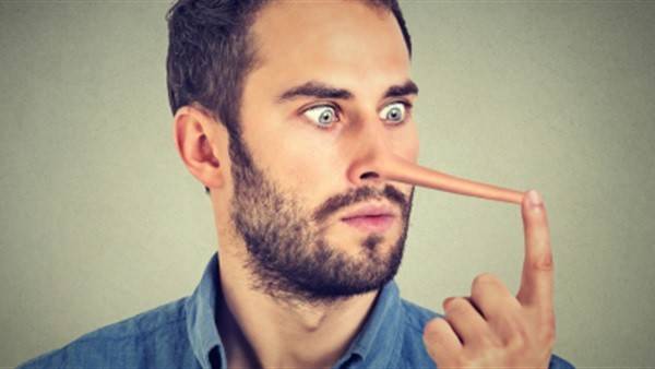 10 أكاذيب يقولها الرجال وتعشقها النساء!