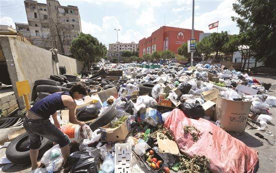 نفايات طبية من مستشفى الروم.. ونقلة السموم بـ200 دولار!