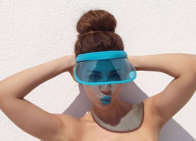 بالصور- ميريام فارس تثير الجدل بصورها العارية