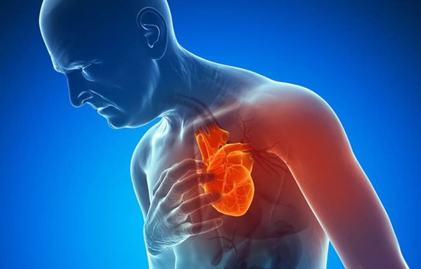 تناول العشاء قبل النوم بساعتين يهدد بـ«النوبة القلبية»