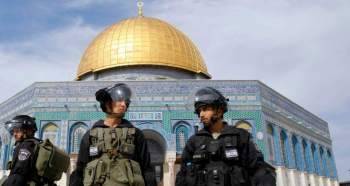 60 مستوطنا اسرائيليا اقتحموا المسجد الأقصى في مدينة القدس