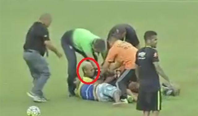 جماهير تقتحم ملعب تدريبات البرازيل وتسقط نيمار أرضاً