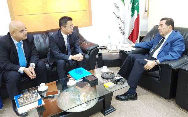 حرب يلتقي وفدين من «تشاينا» و«بريتش تلكوم» :
إهتمام صيني بالإتصالات وبريطاني بأمن التخابر