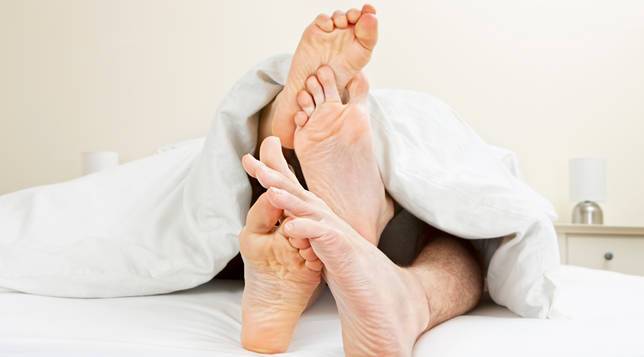 فيديو لانجاح علاقتك الحميمة ايها الرجل اليك 10 أشياء تريدها أي امرأة على الفراش دون أن تبوح بها! (ثقافة طبية)