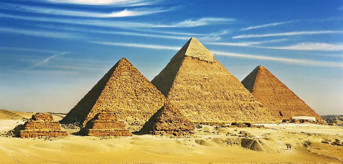 بالصورة: جندي يتحرش بمصرية يثير ضجة عالمية.. هذه قصته