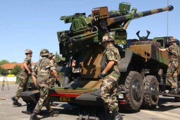 بطاريات مدفعية فرنسية إلى العراق لمحاربة 