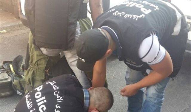 بالصورة: الاشتباه بسيارة مفخخة في عين التينة
