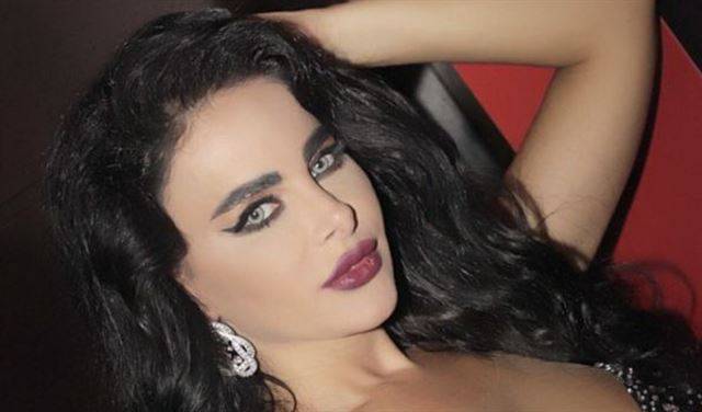 بالصور: ليال عبود تتبرع بأجرها لمعالجة رضيعة!