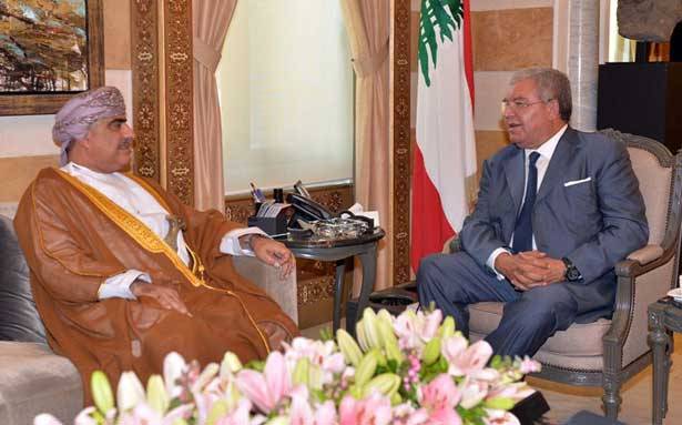 زار سلام والتقى سفير سلطنة عمان
المشنوق : أزمات السير لا تُحلّ بأفكار شعبويّة