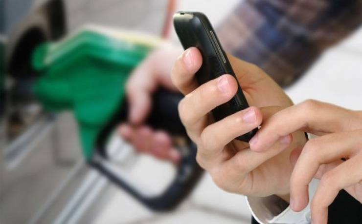 هل يؤدي استخدام الهاتف إلى انفجار في محطة الوقود؟