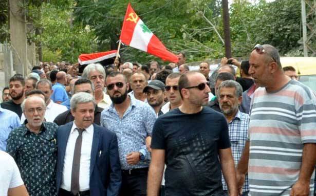 «الشيوعي» ودّع رضوان حمزة في موكب مهيب
غريب: سنُكمل المسيرة لبناء دولة مقاوِمة