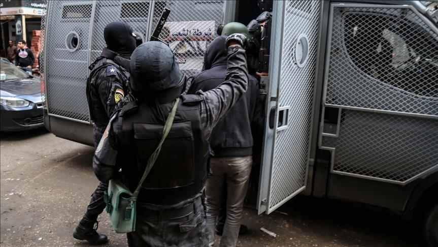محكمة مصرية تخلي سبيل فريق غنائي ساخر أثار حبسه جدلا‎
