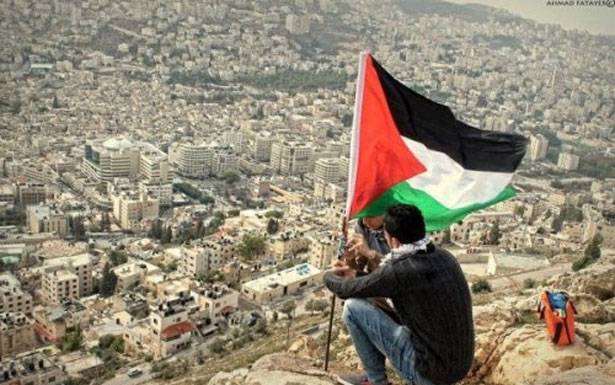اصابة ضابط اسرائيلي شرق النقب
الاحتلال يغلق ويعزل 18 قرية