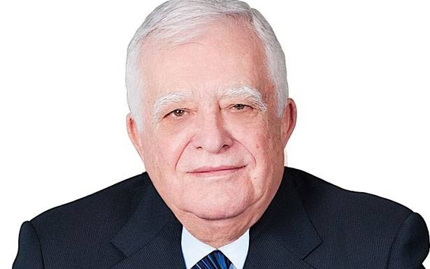 هنّأ سلامة لاختياره ثاني أفضل حاكم مركزي عالمياً
القصّـار : دليل على ثقة العالم بالنظام المالي اللبناني