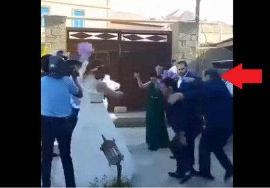 شاهد بالفيديو عريس يصب غضبه على عروسه بعد رقصها امام الرجال بطريقة غريبة