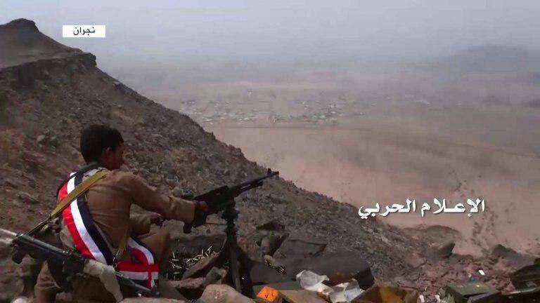 بالصور.. القوات اليمنية قاب قوسين او أدنى من مدينة نجران
