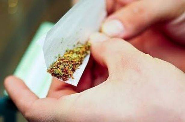 دراجة و  كمية من حشيشة الكيف...و هكذا كان مصيره..