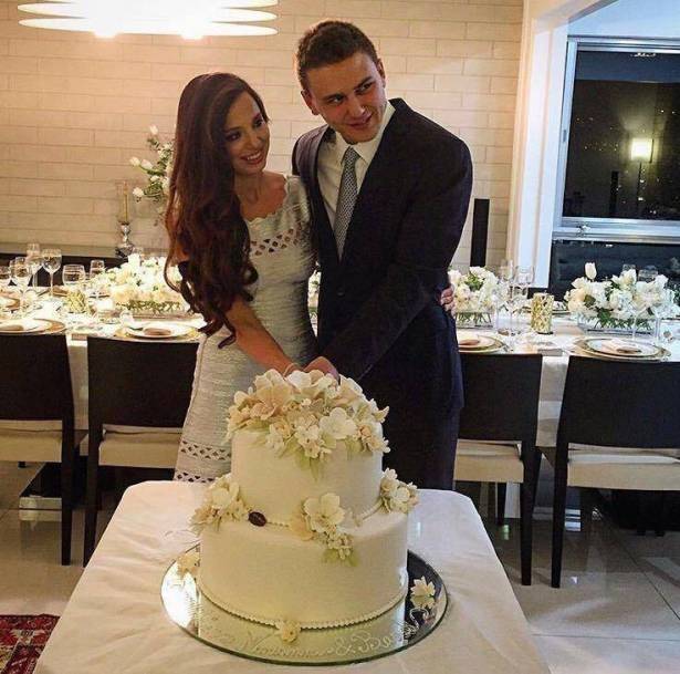 بالصور نجل سليمان فرنجية إلى القفض الذهبي!
