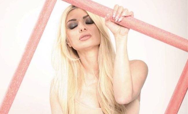 ميريام كلينك تصدم جمهورها في العيد بصورها مع زعيمو!