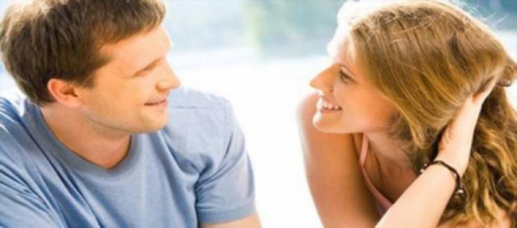 تصرفات عفوية يعشقها الرجل في المرأة