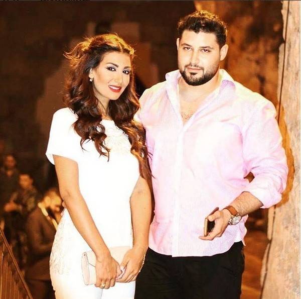 صورة رومانسية لرويدا عطية مع حبيبها تشعل "انستغرام"